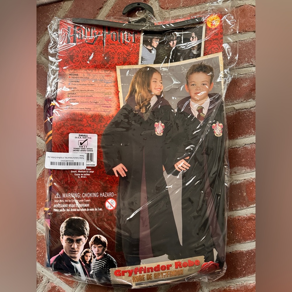 Kids Harry Potter Deluxe Gryffindor hooded robe costume TIE INCLUDED by Rubie’s